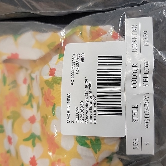 WEDNESDAY'S Girl flutter sleeve floral print mini dress in yellow - Picture 5 of 5